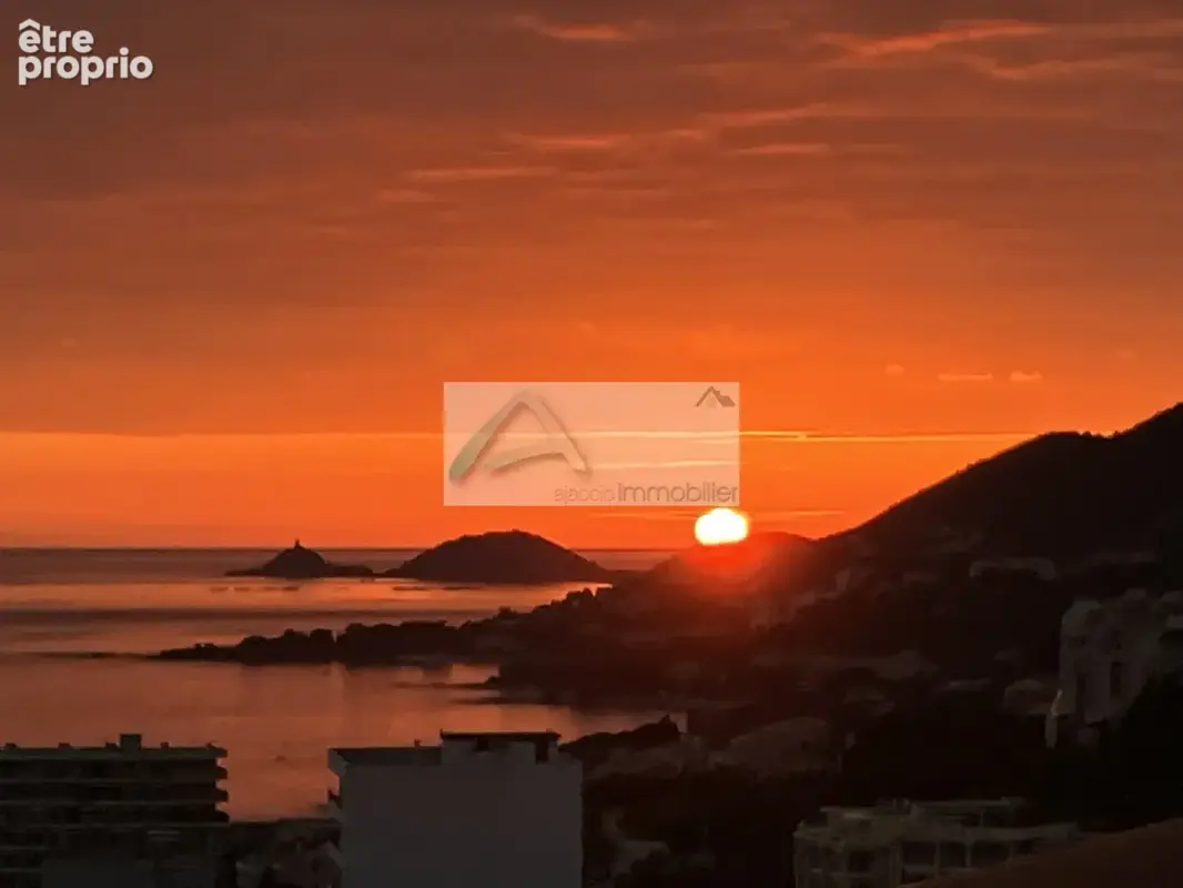 Superbe appartement au DERNIER étage avec vue panoramique - photo 3