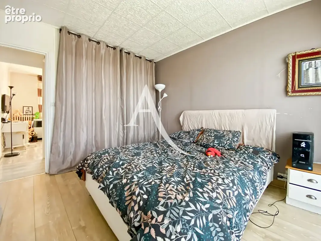 Appartement Bois D Arcy 4/5 pièce(s) 79 m2 - photo 8