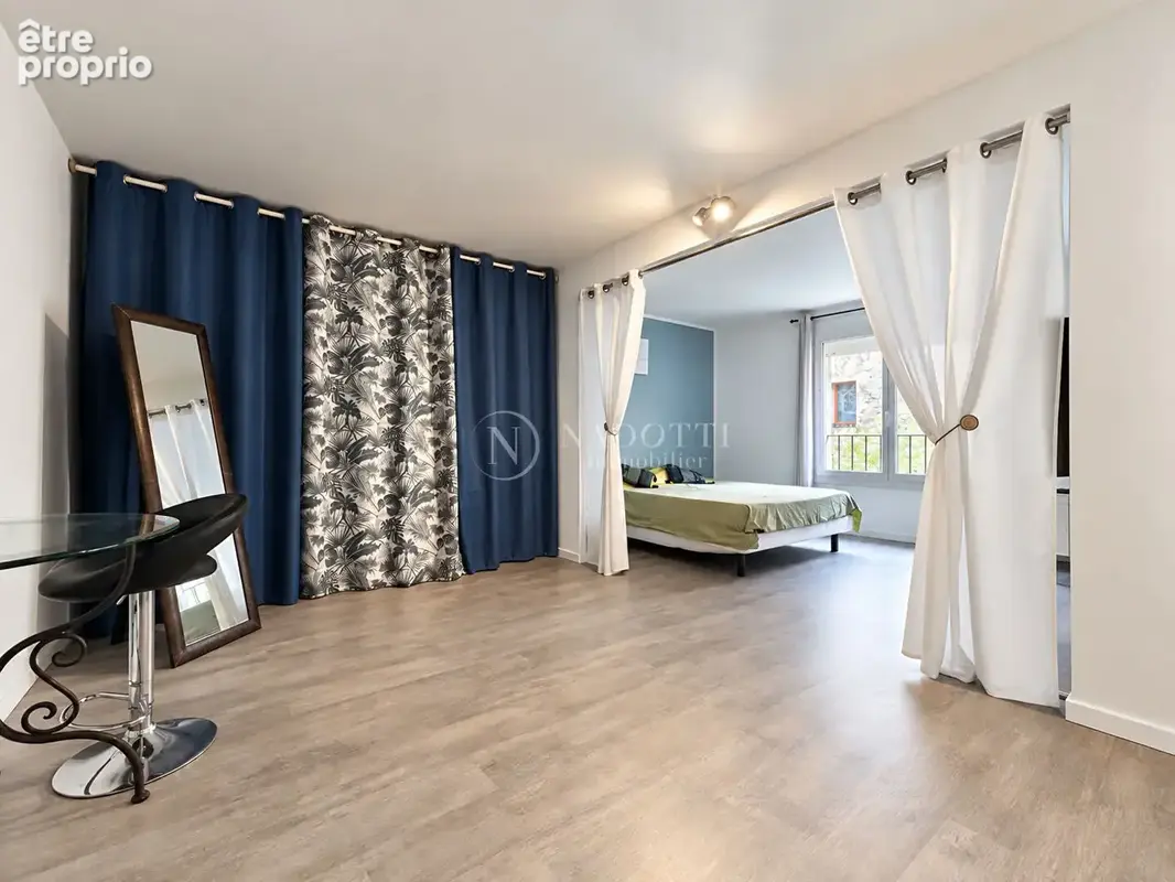 A VENDRE VILLELAURE (84530) Maison de village avec terrasse, deux garages, cave, sous sol et grenier - photo 8