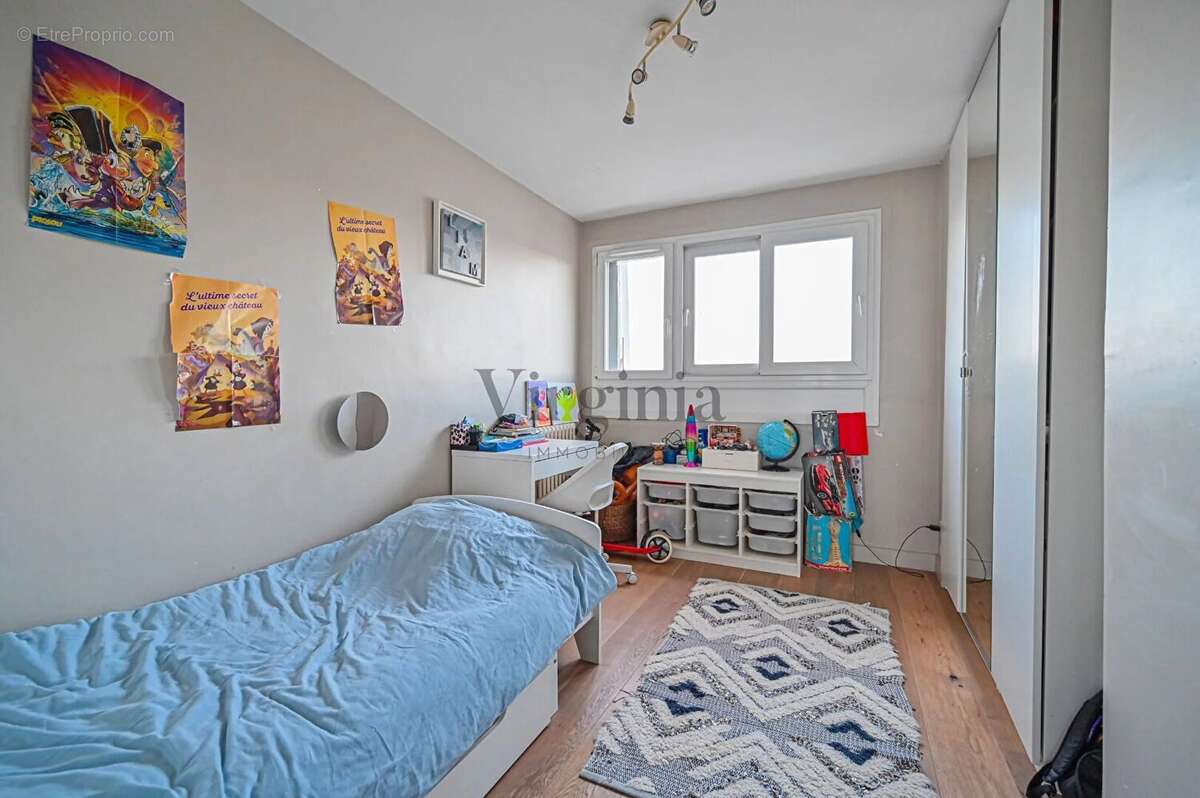 Appartement à CHARENTON-LE-PONT