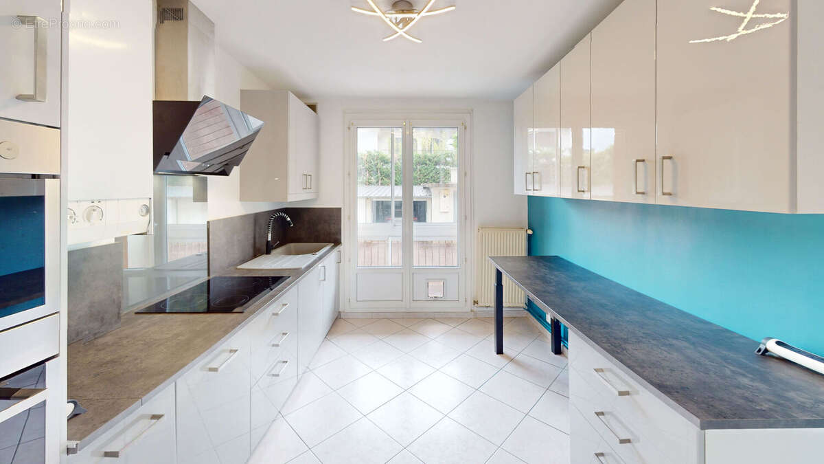Appartement à GIERES