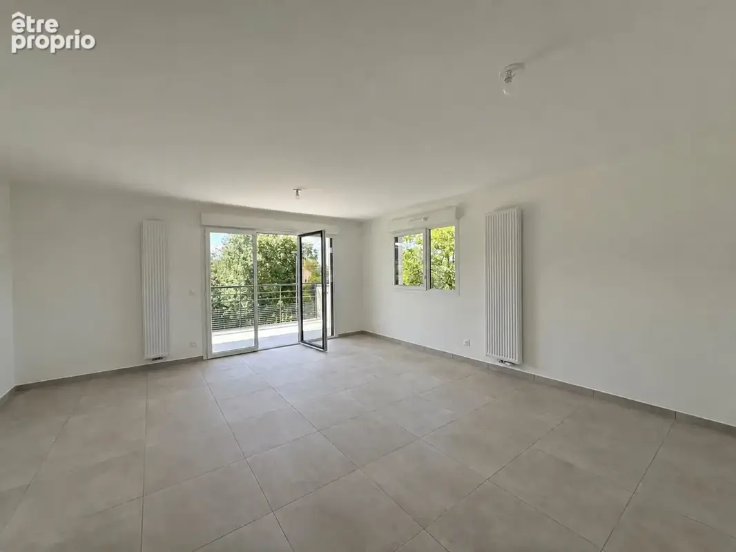 Appartement à AMBILLY