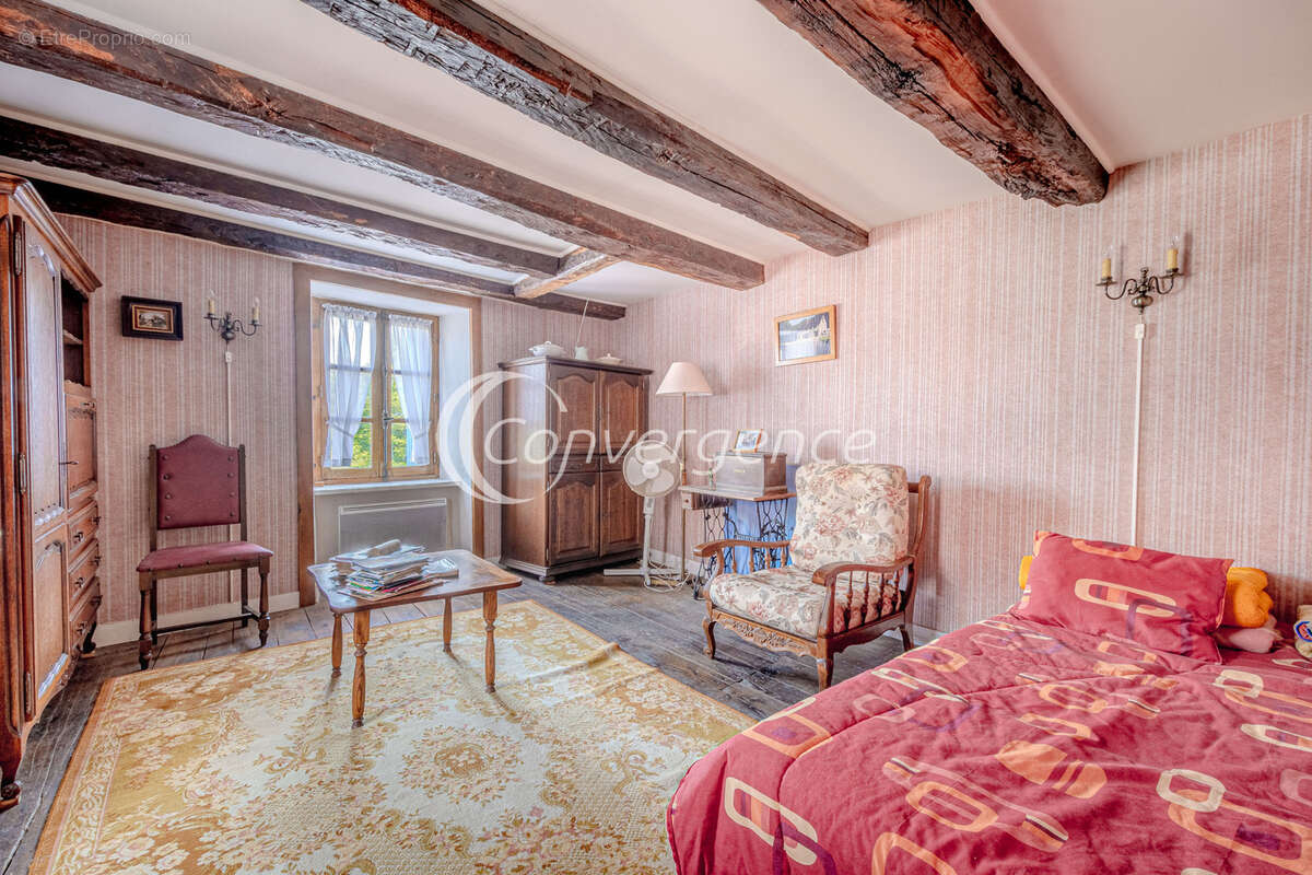 Maison à VICQ-SUR-BREUILH