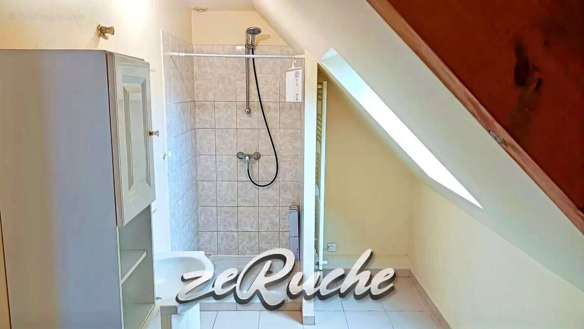 Maison à SAINT-COME-DE-FRESNE