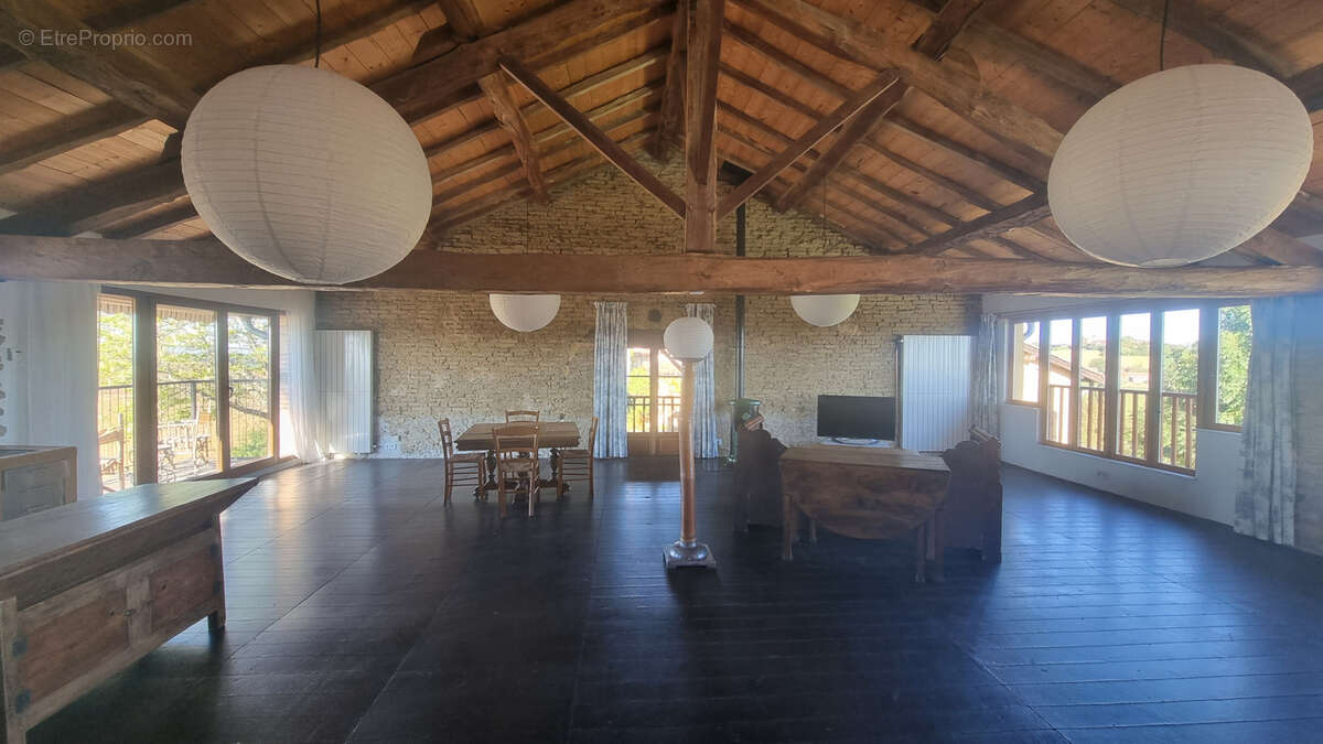 Maison à L&#039;ISLE-EN-DODON