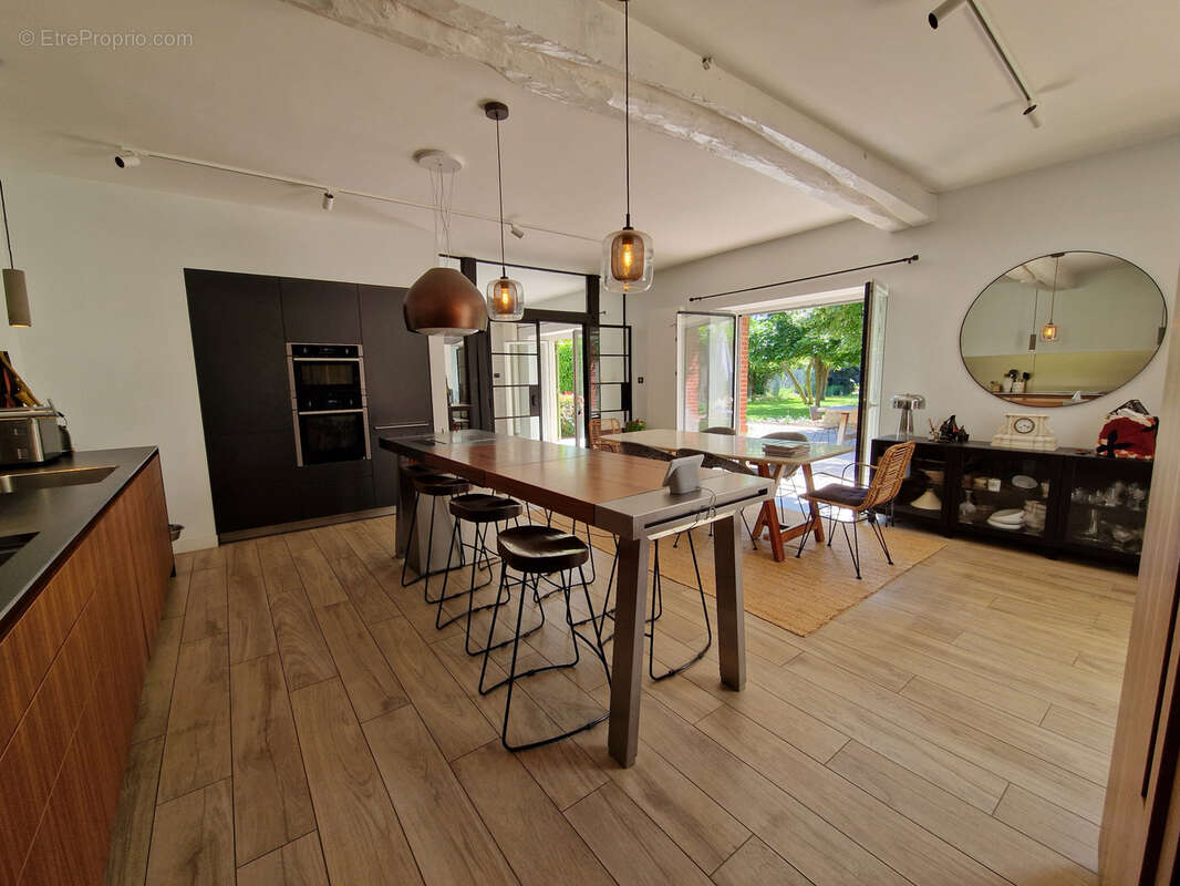 Maison à LA CHAPELLE-SAINT-MESMIN