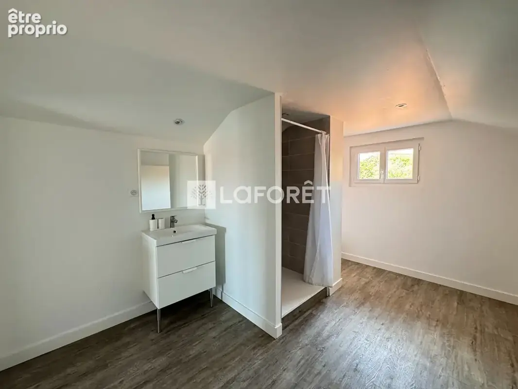 Maison des années 70 avec beaux volumes et nombreuses possibilités à Royan - photo 8