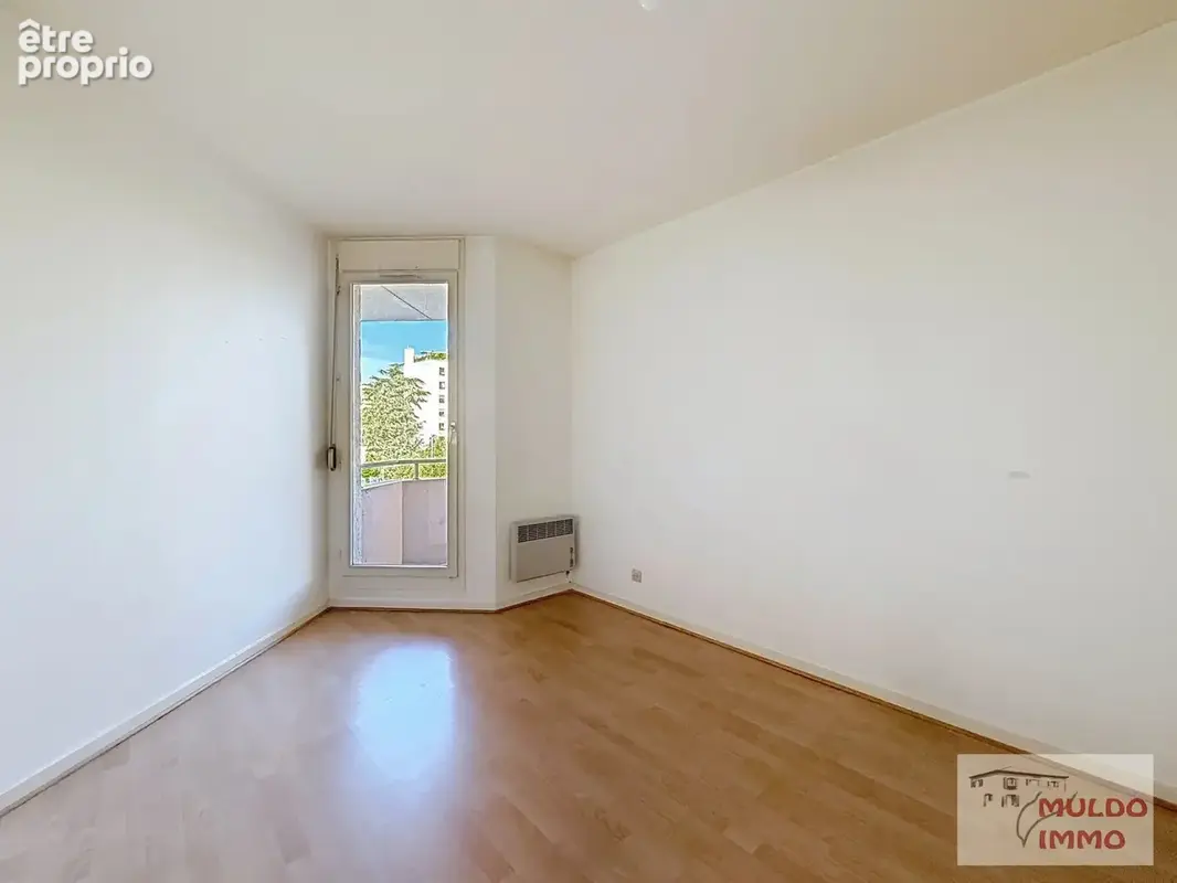 T4 de 75 m²  avec parking et balcons - photo 7