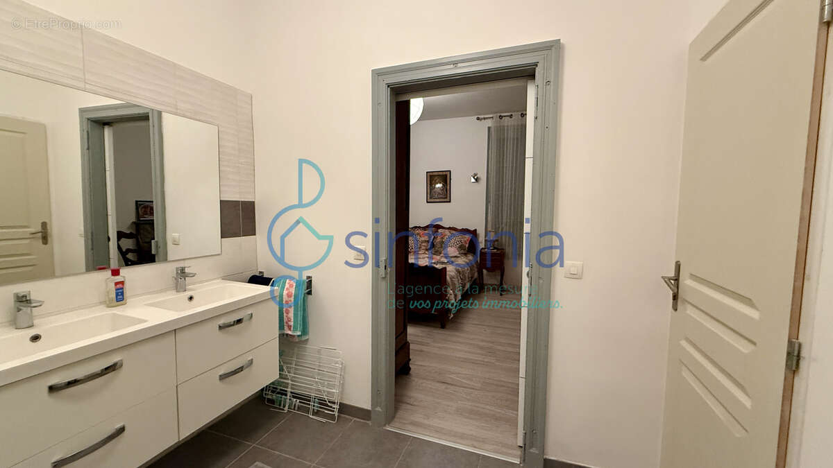Appartement à UZES