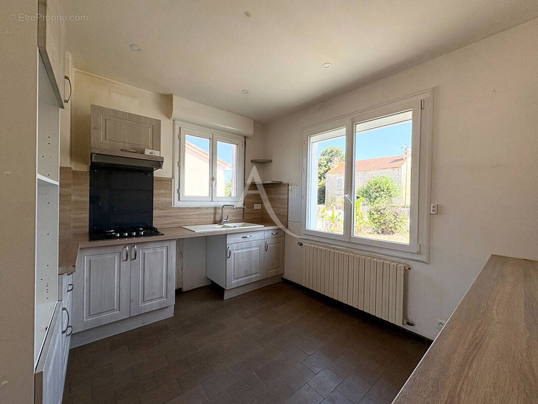 Maison à NALLIERS