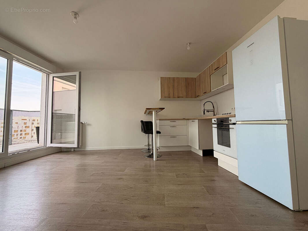 Appartement à VILLENEUVE-LA-GARENNE