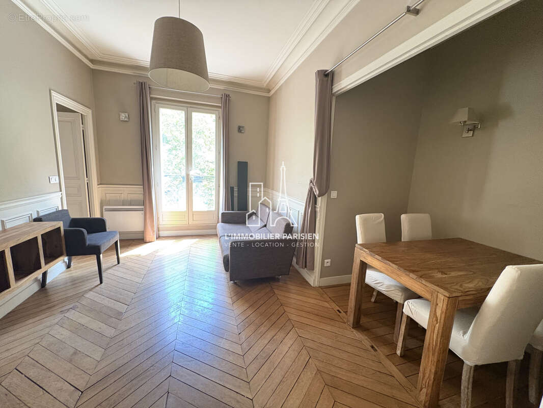 Appartement à PARIS-19E