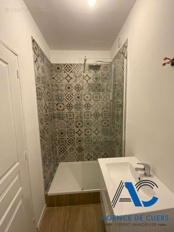 Appartement à CUERS