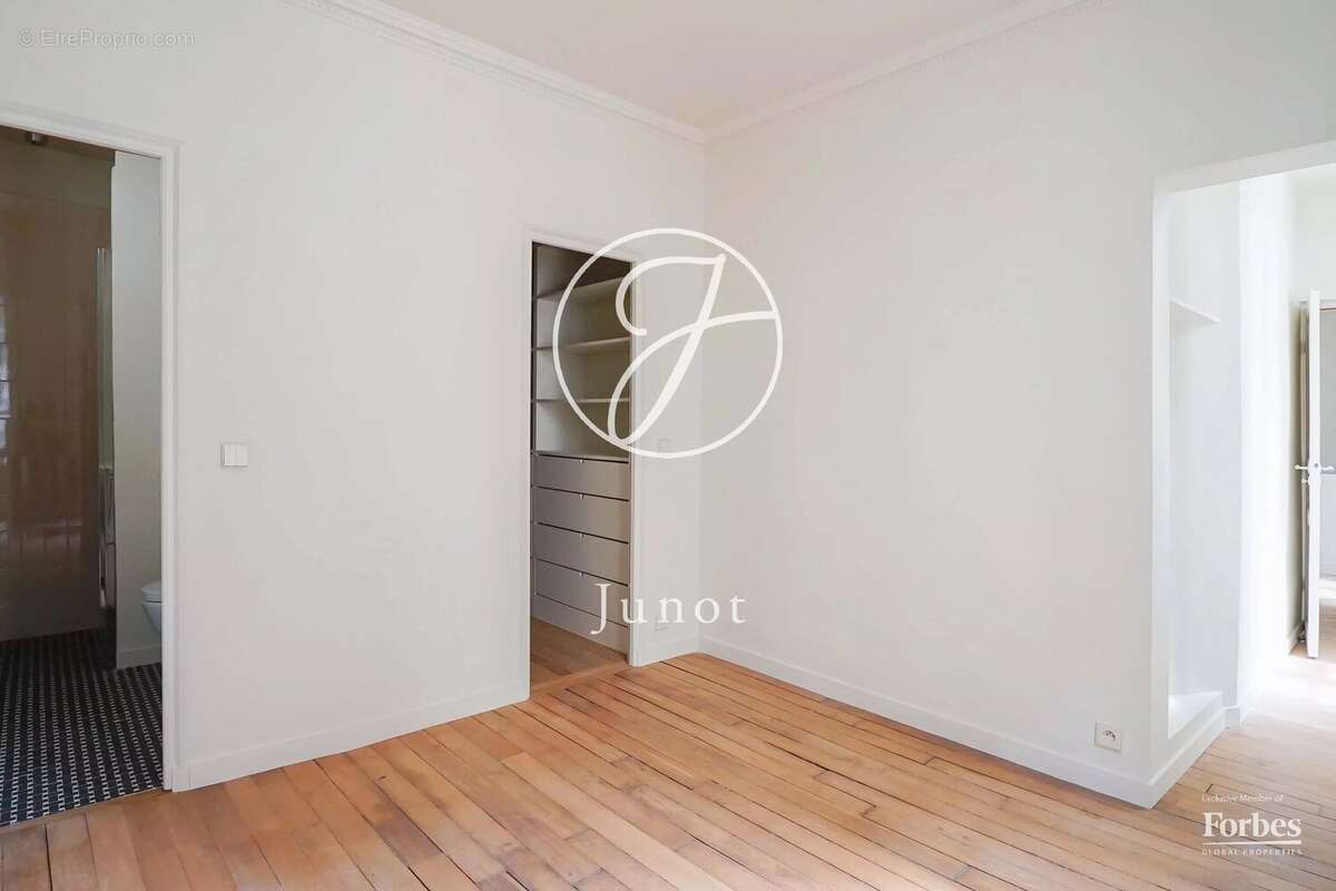 Paris 9e - CLICHY / BALLU - Duplex - 93,28m² Carrez - 2/3 chambres - photo 6