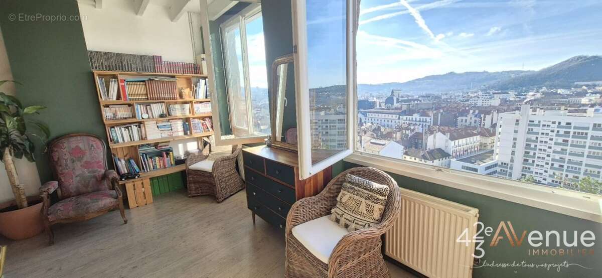 Appartement à SAINT-ETIENNE