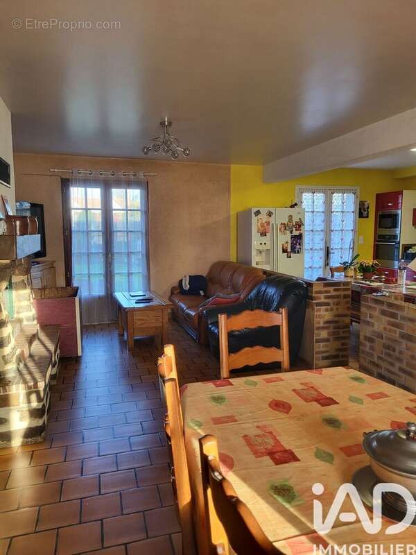 Maison 143 m² à La Quinte  - photo 5