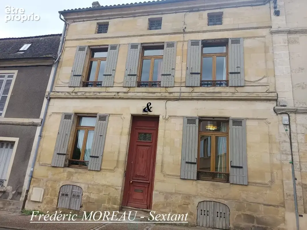 Magnifique demeure de 210m2 en plein centre ville et proche des quais - photo 16