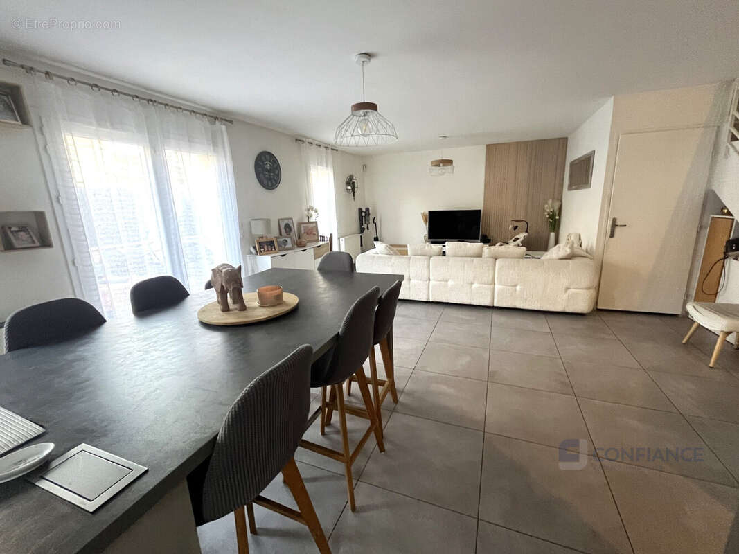 Maison à VAULX-EN-VELIN