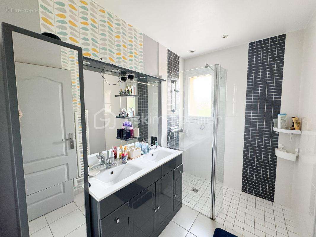 Maison à PORT-BRILLET