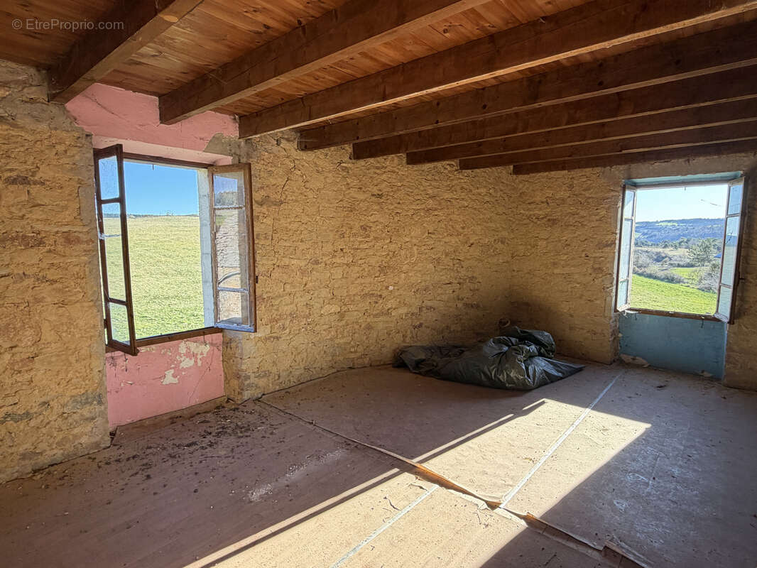 Maison à LE MASSEGROS