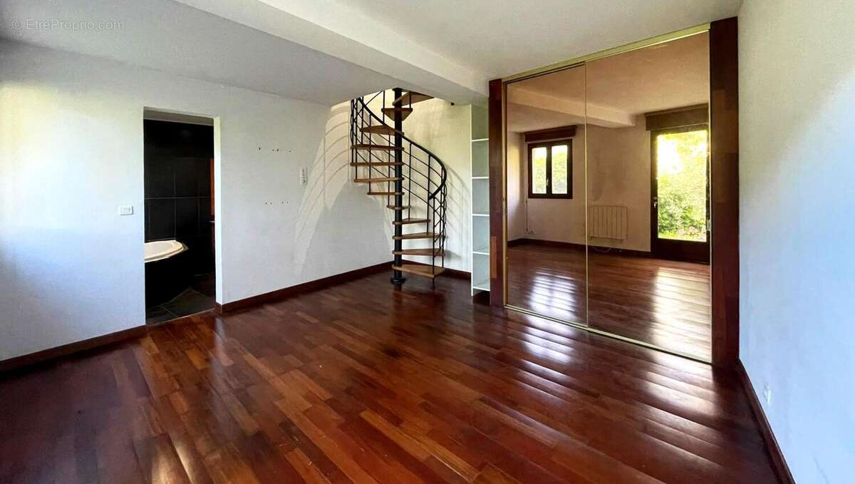 Photo 8 - Appartement à TOURRETTE-LEVENS