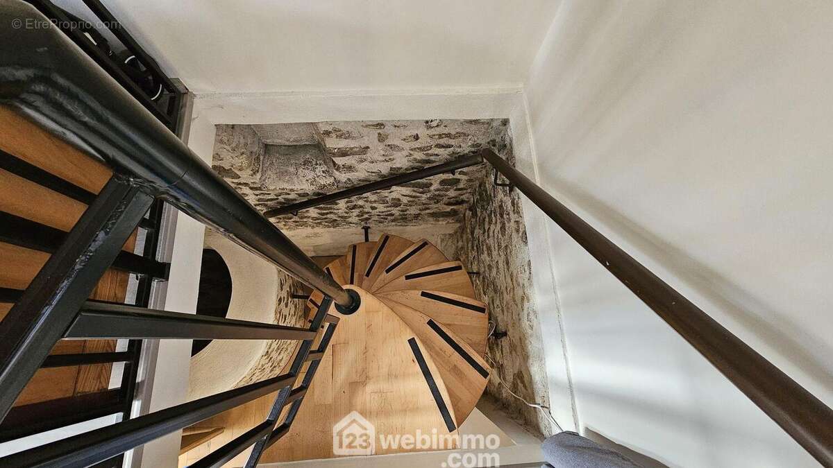 Maintenant direction le rez-de-chaussée... - Maison à MILLY-LA-FORET