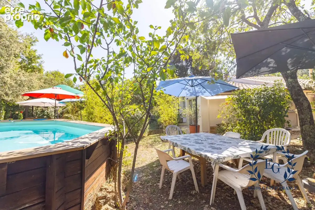 Maison 8 pièces 115 m² à vendre à Saint-Maximin-La-Sainte-Baume (83470) - photo 5
