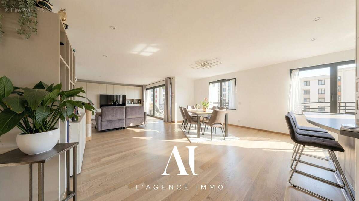 Appartement 133 m² à Saint-Genis-Pouilly  - photo 4