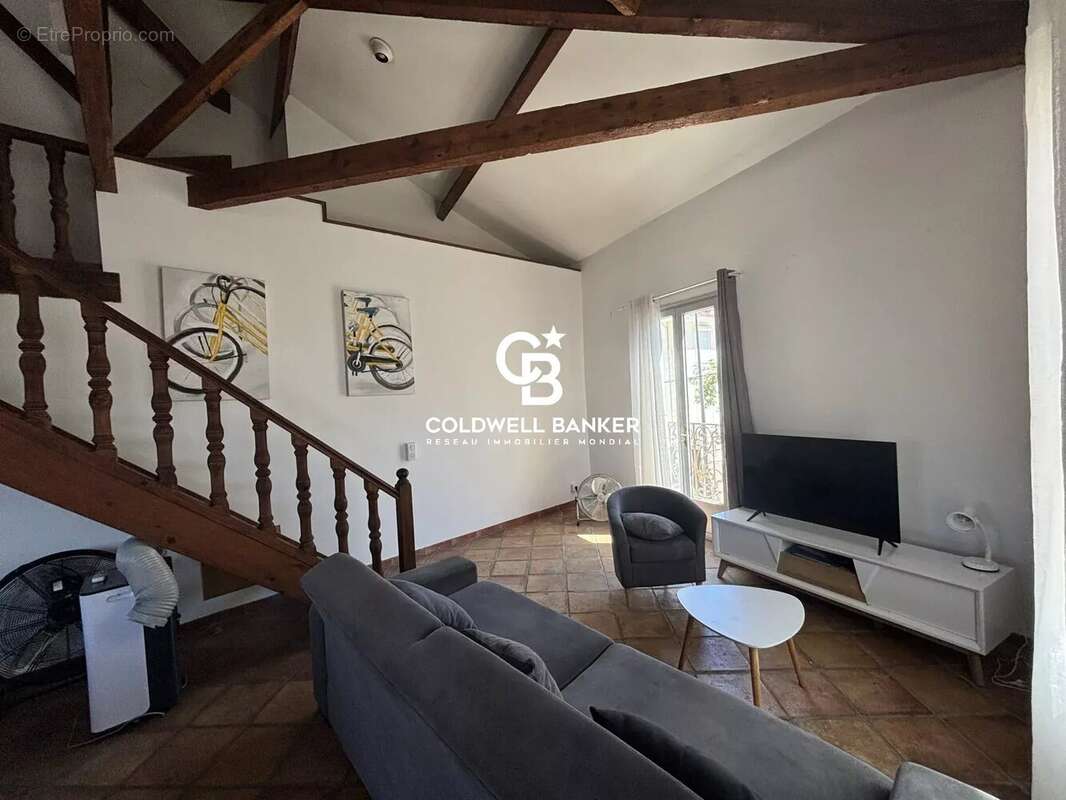 Unique à Cannes maison de ville  avec près de 300 m² de garages et stockage - photo 7
