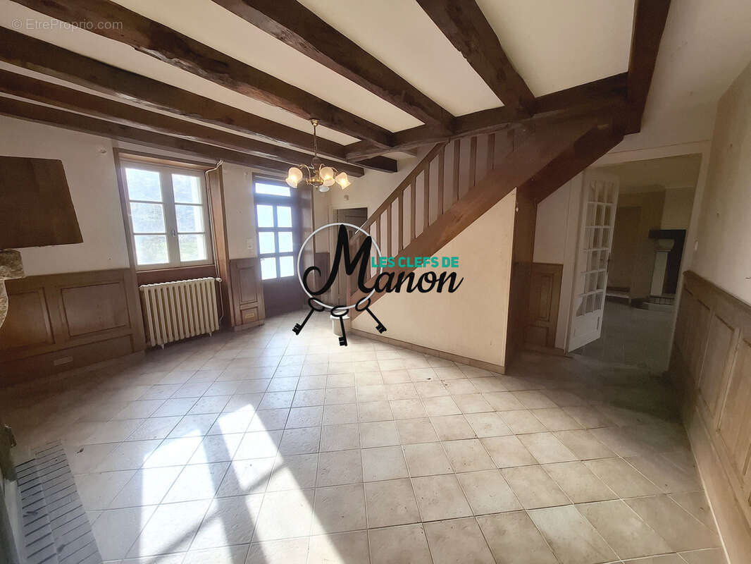 Maison à LAURIERE