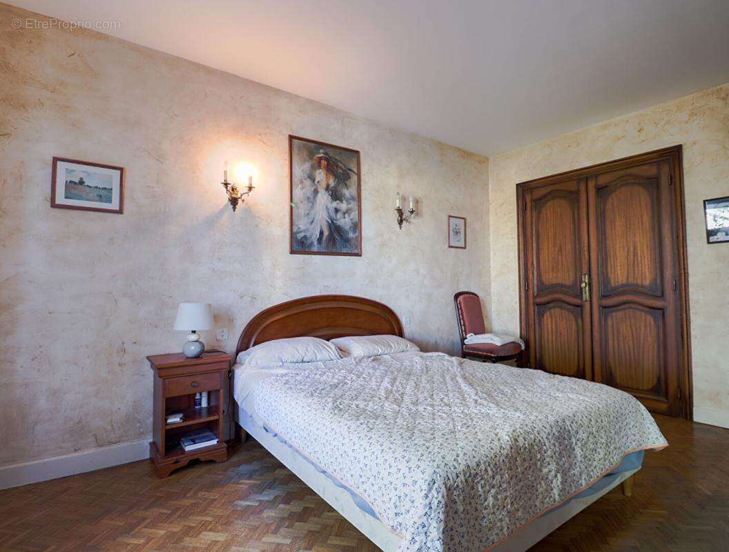 Maison à AUSSILLON