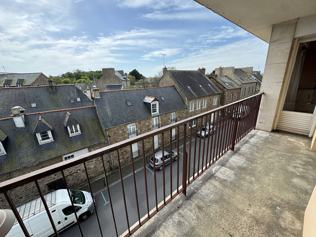 Appartement à LAMBALLE