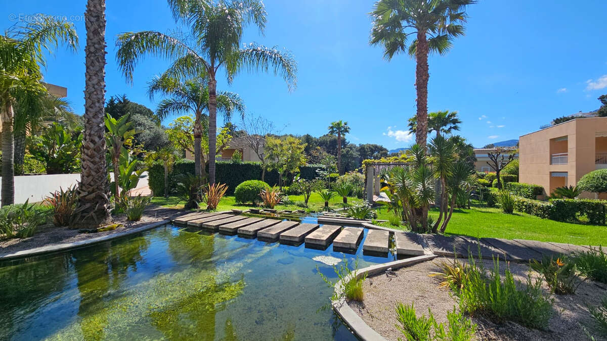 Appartement à ROQUEBRUNE-CAP-MARTIN