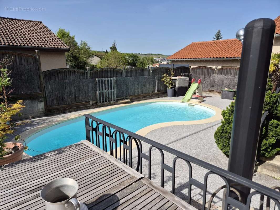 Maison à BRIVES-CHARENSAC