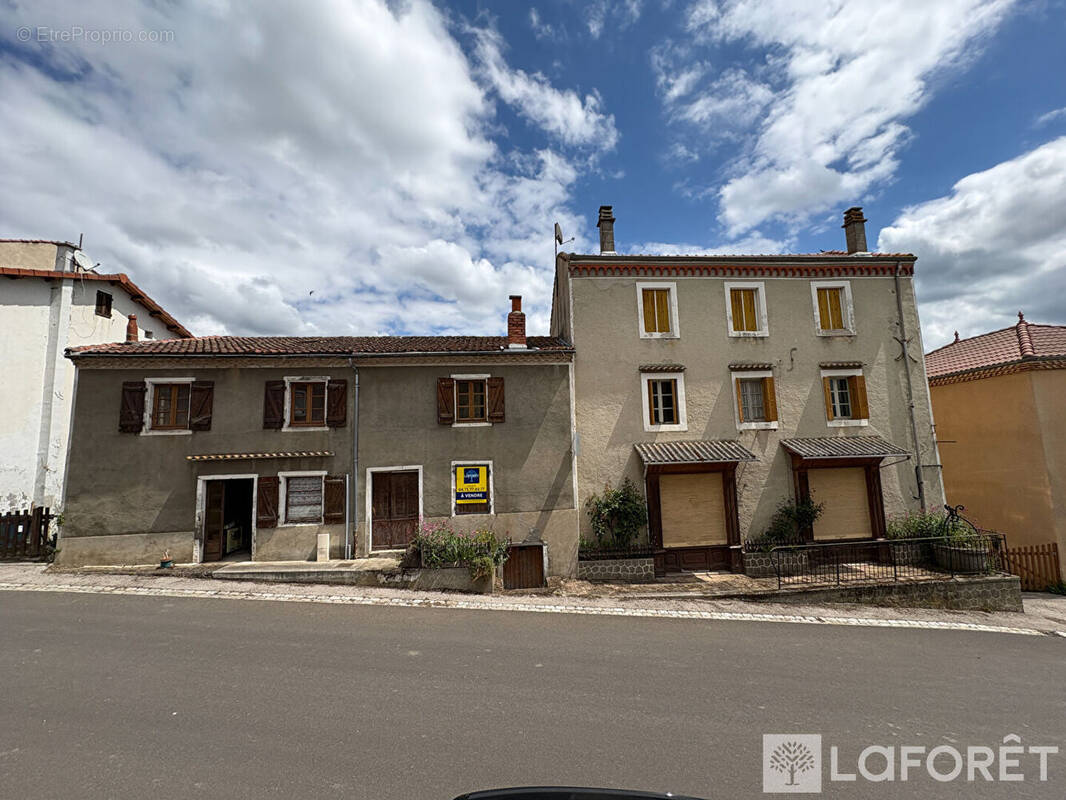 Maison à MAZEYRAT-D'ALLIER