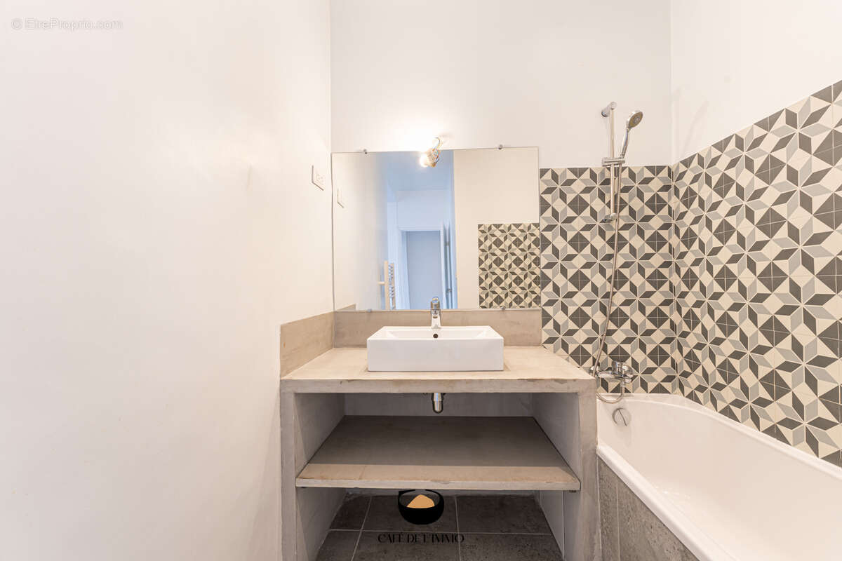 Appartement à MARSEILLE-8E