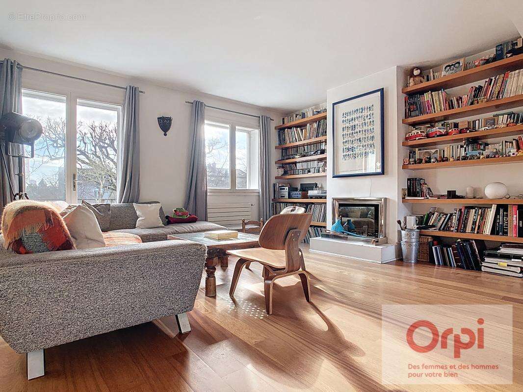 Maison à ISSY-LES-MOULINEAUX