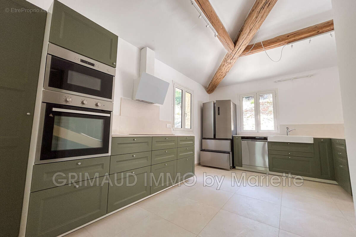 Maison à LA GARDE-FREINET