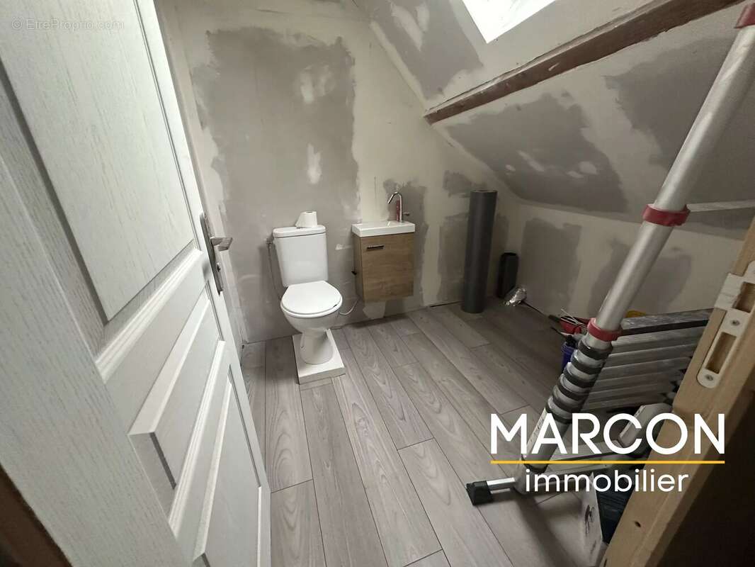 Maison à SAINT-LEGER-BRIDEREIX