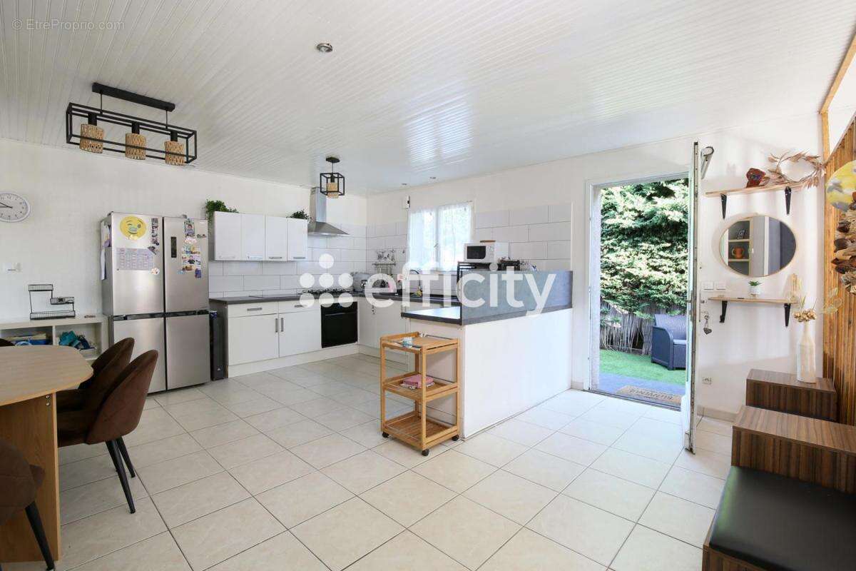 Maison 90 m² à Plaisance-Du-Touch  - photo 7