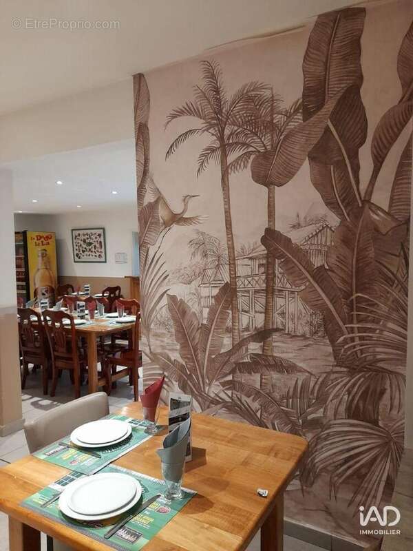 Photo 7 - Commerce à L'ETANG-SALE