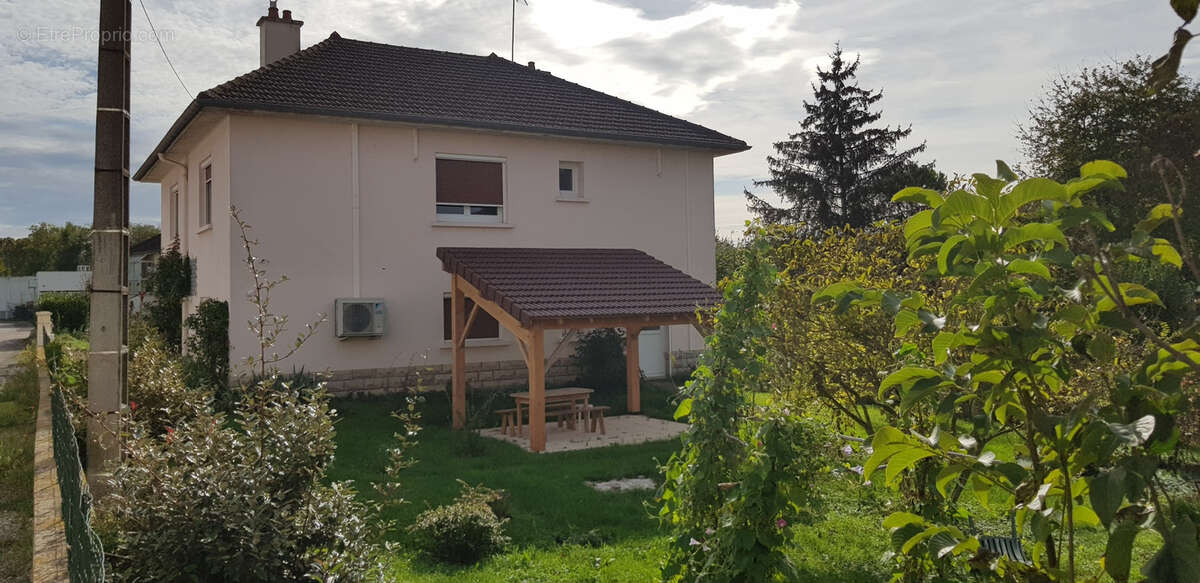 Maison à VERDUN-SUR-LE-DOUBS