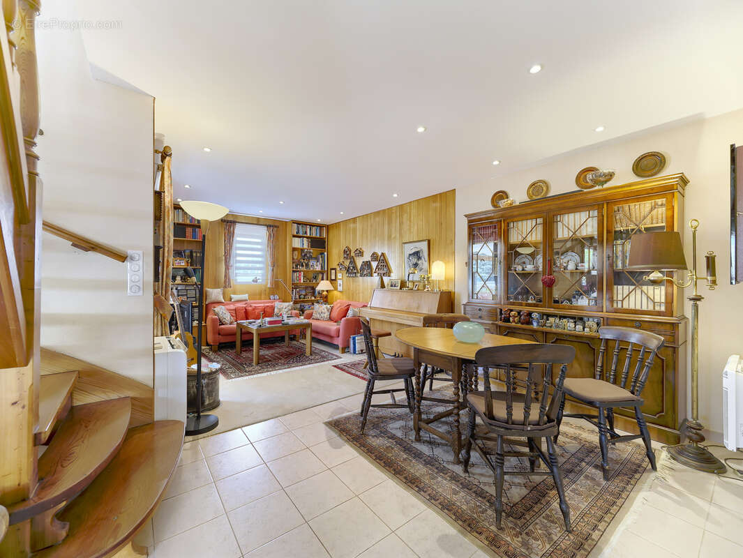 Maison à VILLENEUVE-LOUBET