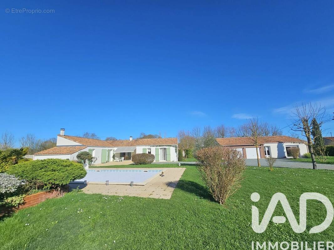 Photo 1 - Maison à AMURE