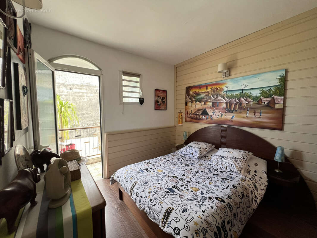 Maison à LES TROIS-BASSINS