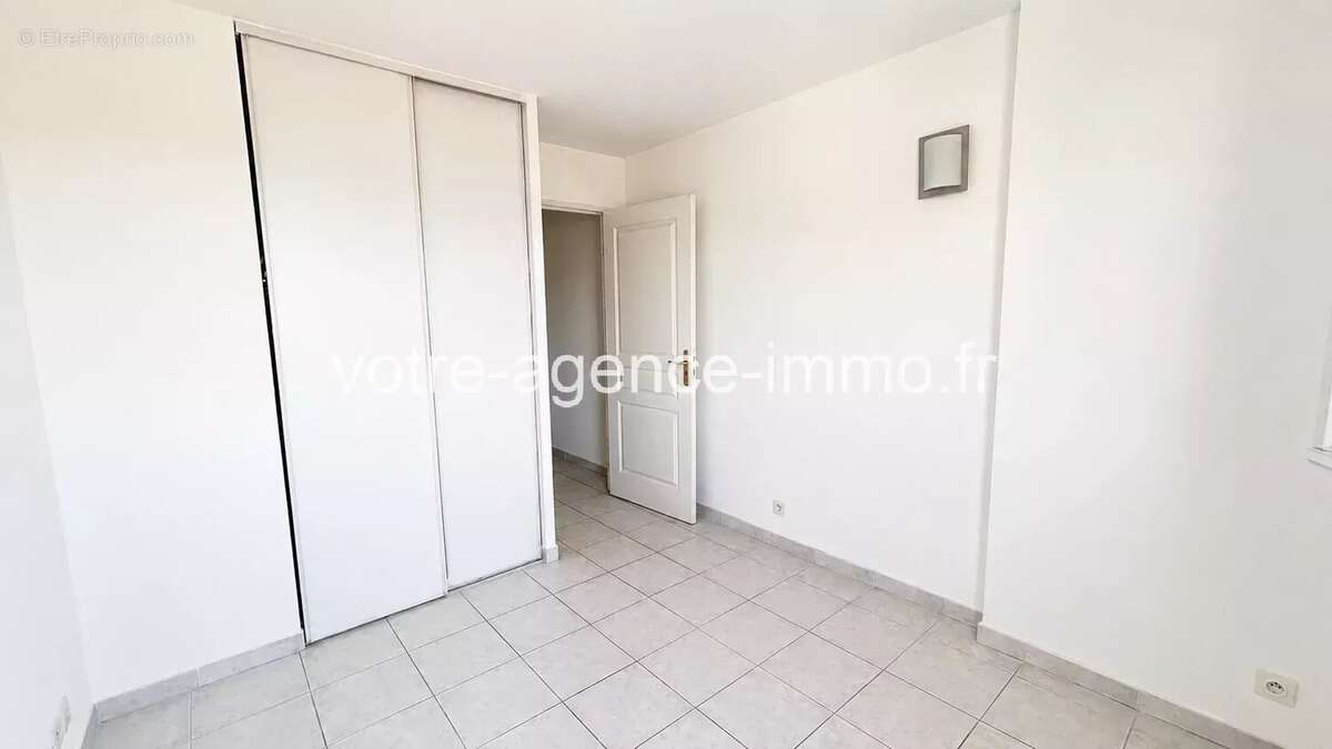Nice- Corniche Fleurie-2 pièces- terrasse- garage- piscine - photo 9