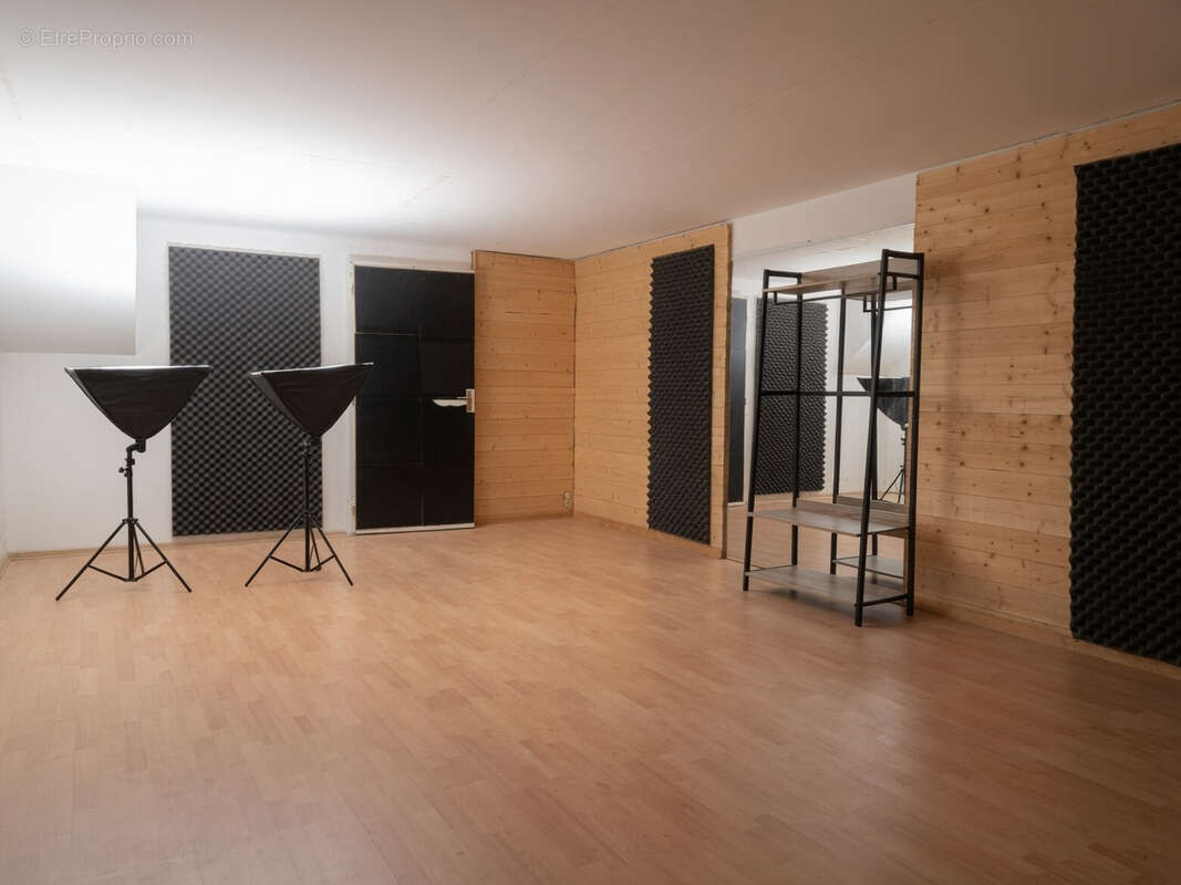 Maison  5 pièce(s) à BEAUMONT les VALENCE - photo 17