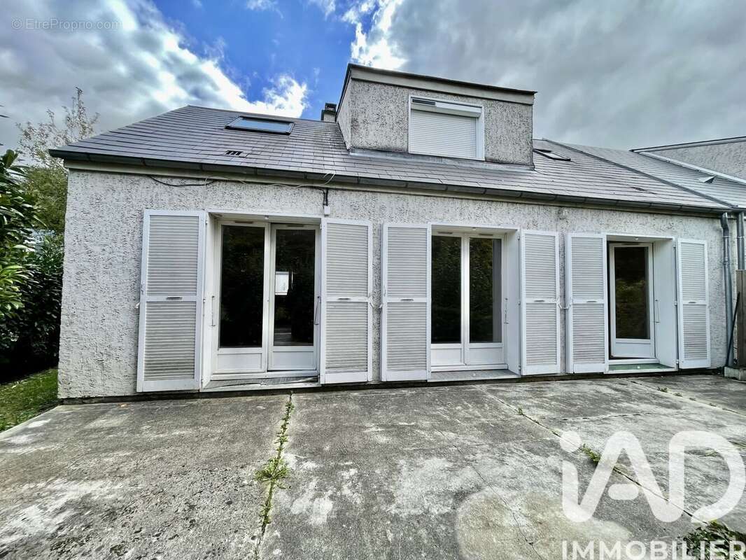 Photo 3 - Maison à MONTCOURT-FROMONVILLE