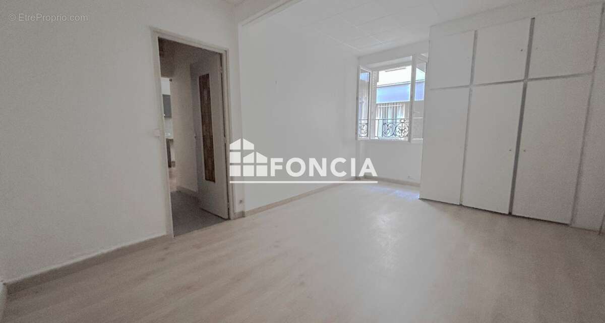 Appartement à PARIS-11E