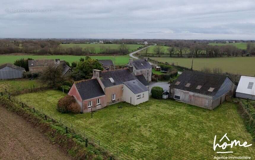 Maison à PLOUDANIEL